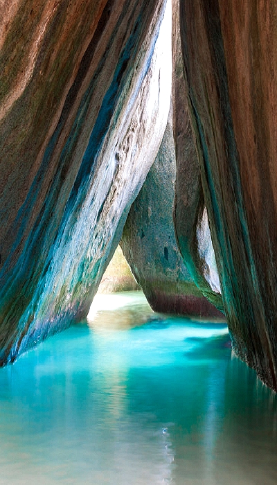 The Baths Groto BVI